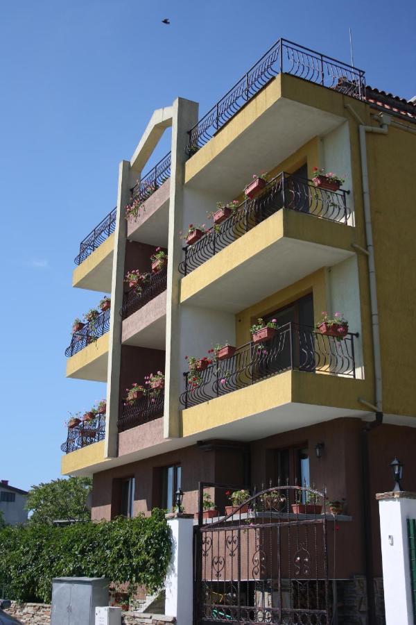 Family Hotel Akra Chernomorets Exterior foto