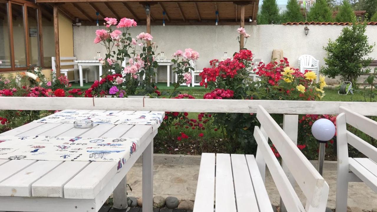 Family Hotel Akra Chernomorets Exterior foto